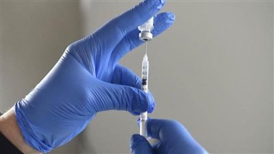 العالم يتقدم على درب التلقيح.. تقديم 6 مليارات جرعة 