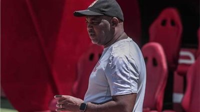 ساعة الصفر تقترب لإعلان رحيل الجنوب إفريقي موسيماني 