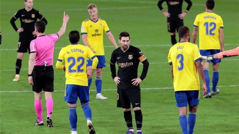 برشلونة وقادش