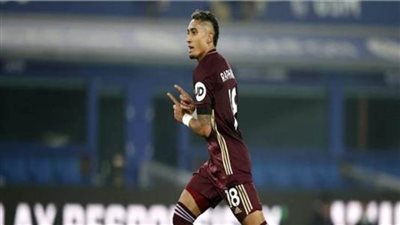 «برشلونة» يدخل في سباق مع ليفربول لضم مهاجم فريق «ليدز يونايتد»