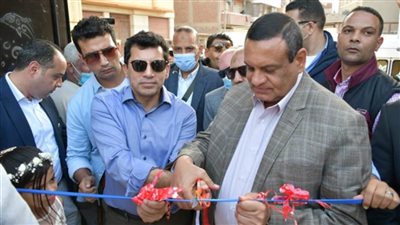 وزير الرياضة يفتتح حمام سباحة بمركز شباب كوم حمادة بالبحيرة