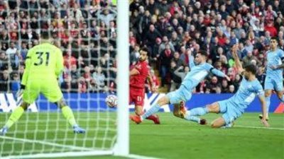 صلاح يسجل ويصنع في تعادل ليفربول أمام السيتي بالبريميرليج