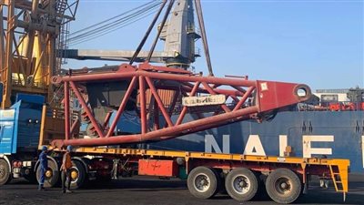 ميناء الأدبية يستقبل أكبر 