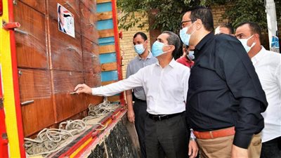 محافظ الغربية ووكيل تعليم العربية يشهدان انطلاق 14 شاحنة لتجهيزات مدارس حياة كريمة بزفتى 