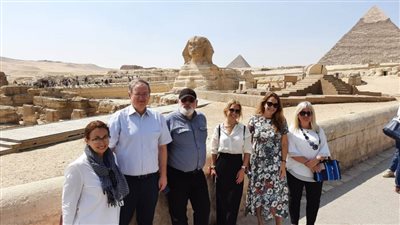 أهرامات الجيزة تستقبل نائب الرئيس التنفيذي للمفوضية الأوروبية للصفقة الخضراء