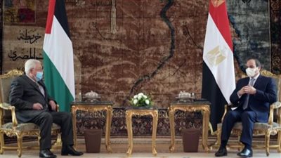 السيسي لـ أبو مازن: نهدف لإعادة الحيوية لملف عملية السلام لاستعادة حقوق الشعب الفلسطيني