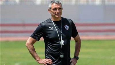 «يجب النظر للأمام».. كارتيرون يُعلق على منع الزمالك من القيد