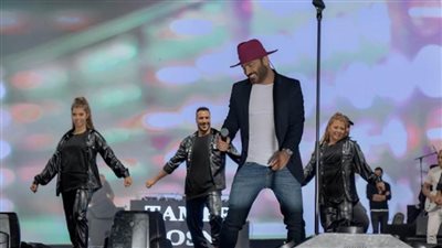 تامر حسني يكسر كل الأرقام القياسية ويحيي حفلا أسطوريا بالأردن (صور)