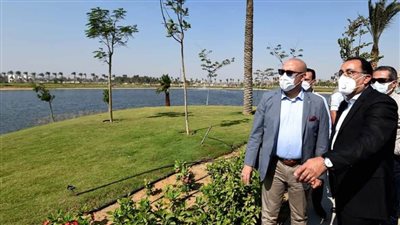 رئيس الوزراء يواصل جولته بمنطقة مصر القديمة بتفقد مشروع تطوير بحيرة عين الصيرة تمهيدا لاستقبال الزائرين