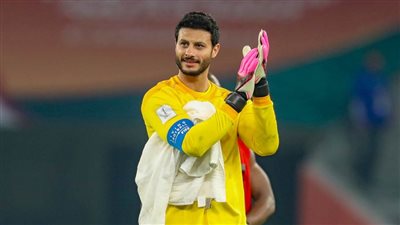 قناة الأهلي تعلن إصابة محمد الشناوي في العضلة الخلفية أثناء مرانه مع المنتخب