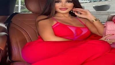 نيللي مقدسي تخطف قلوب متابعيها بفستان أحمر (صورة)