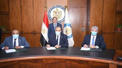 وزير البترول يشهد توقيع مذكرة تفاهم لإنشاء مشروع جديد بمصفاة تكرير أسيوط (صور)