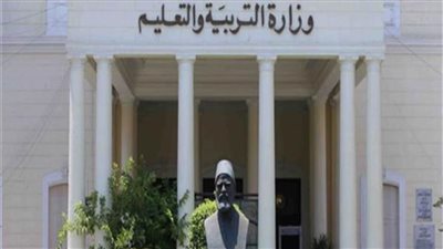 التعليم توجه باتخاذ الإجراءات الاحترازية بأماكن استلام وتوزيع الوجبات المدرسية