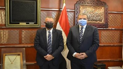 سعفان يبحث توفير برامج تدريبية متقدمة لتحسين أوضاع عمل المصريين بالخارج (صور)