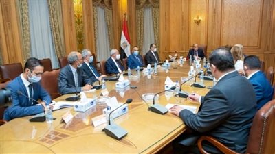 وزير الإنتاج الحربي يبحث مع سفيرة كولومبيا تعزيز العلاقات الاقتصادية والاستثمارية (صور)