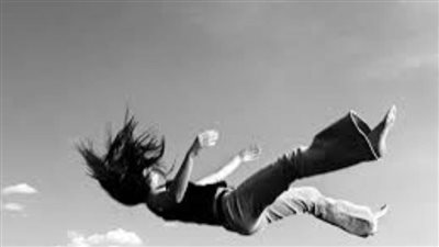 طالبة تنهي حياتها من الطابق العاشر بالهرم بعد ابتزازها على فيسبوك