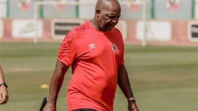 شوبير يهاجم موسيماني: مش مركز ومشغول بالتجديد 