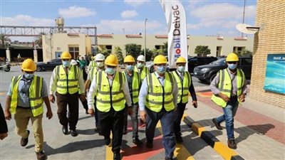 وزير القوى العاملة يطمئن على الإجراءات الاحترازية بإحدى شركات إنتاج الزيوت العالمية (صور)