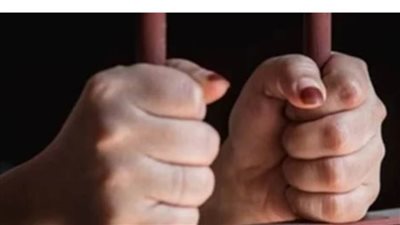 النيابة تأمر بحبس سيدة في واقعة سقوط طفلين من أعلي عمارة ببورسعيد