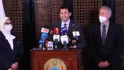 وزير الرياضة يهنئ منتخب الكاراتيه بفوزه بالمركز الأول لبطولة البحر المتوسط