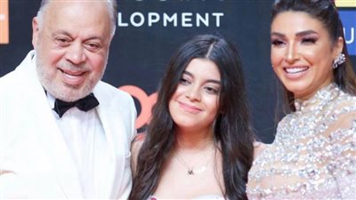 بالفيديو: روجينا تعلن احتراف ابنتها الصغرى التمثيل بعد التدريب في دبي