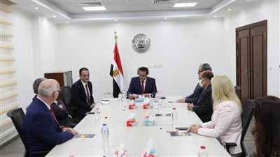 د. خالد عبد الغفار وزير التعليم العالى يلتقي وفد جامعة «رايرسون» الكندية (صور)