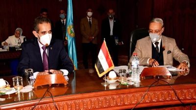 محافظ الغربية يكرم جامعة طنطا لفوزها بجائزة مصر للتميز الحكومي 2020 