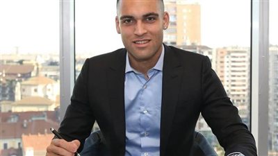 لاوتارو مارتينيز يجدد تعاقده مع إنتر حتى 2026