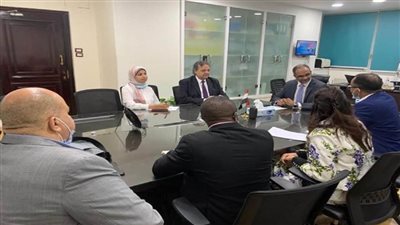 نائب وزير الإسكان يلتقي مدير قطاع المياه والصرف الصحي الإقليمي بالبنك الأفريقي للتنمية (صور)