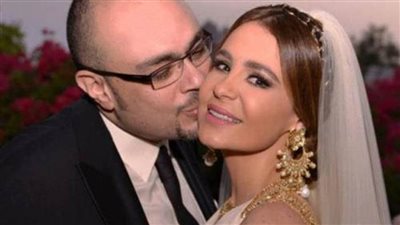 «ندمانين».. تعليق غريب من كارول سماحة في احتفالها بعيد زواجها الـ8