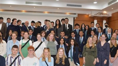 محافظ بورسعيد يلتقي وفدا من الطلاب الدنماركيين وطلاب مدرسة نيس