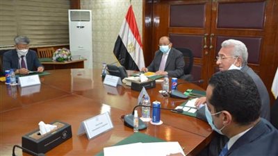 وزير التنمية المحلية يبحث مع وفد من كوريا الجنوبية مجالات التعاون المشترك
