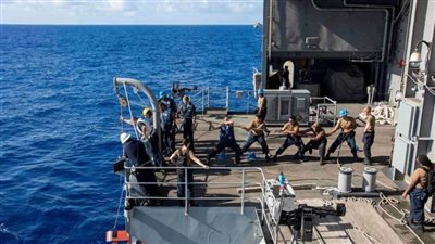 تقرير يكشف: كيف سرب القمر الصناعي صورًا سرية من سفن الصين الحربية؟