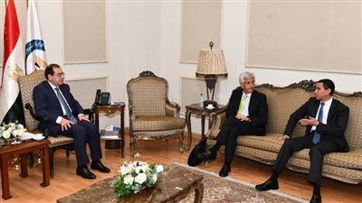 وزير البترول: هناك توافق ودعم كبير من البنك الدولى لتحويل مصر لمركز إقليمى للطاقة 