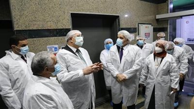 وزير الزراعة يفتتح مركز حيوانات التجارب ذات المستوى العالي من الأمان الحيوي 