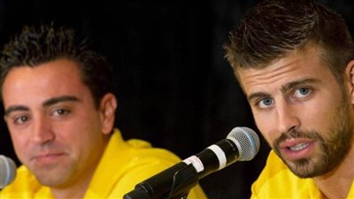 بعد توليه تدريب برشلونة.. تشافي يصدم بيكيه بقرار صادم  