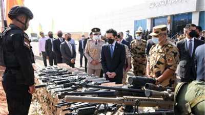 ولي العهد الأردني يشهد أحد الأنشطة التدريبية لقوات الصاعقة بقاعدة المشير حسين طنطاوي