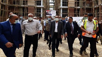 مدبولي يوجه بالسعي لتوطين صناعة الحرير في مصر