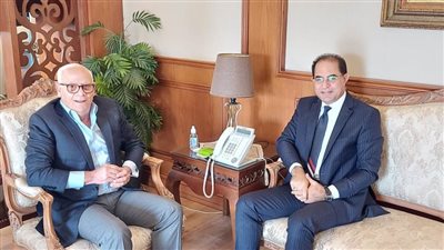 محافظ بورسعيد يستقبل عادل لمعي(عضو مجلس الشيوخ)