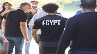 بعثة منتخب مصر تصل إلى برج العرب استعدادًا لمواجهة الجابون 