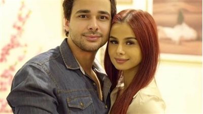 محمود المهدي يُعلن انفصاله عن منة عرفة | تدوينة