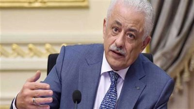 وزير التعليم يحسم الجدل حول منهج الصف الرابع الابتدائي.