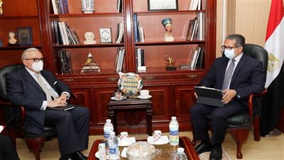 وزير السياحة والآثار يبحث تعزيز التعاون مع السفير الإندونيسي بالقاهرة