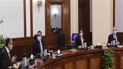 مدبولي يستعرض رؤية المنطقة الاقتصادية لقناة السويس لتوطين صناعة الهيدروجين الأخضر (صور)