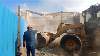 محافظ بورسعيد:إزالة٦٥مخزن تعدي علي أملاك الدولة الواقعة بين الوحدة البيطرية والسلخانة القديمة بالضواحي 