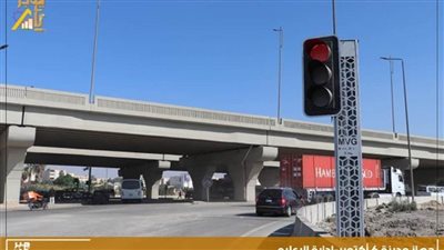 تركيب إشارات مرور مزودة بكاميرات إلكترونية على الطريق الدائري الأوسطي بأكتوبر (صور)