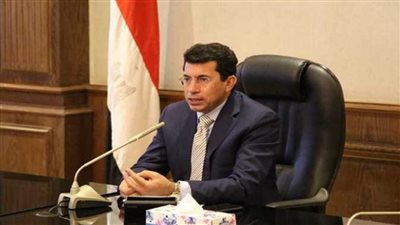 وزير الرياضة يشيد بأداء ونتائج البعثة المصرية في بطولة العالم للكاراتيه بدبي (صور)
