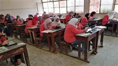 عاجل | الحكومة تكشف حقيقة إجراء امتحانات أولى وثانية ثانوي من المنزل