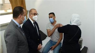 إنطلاق حملة تطعيم طلاب المدارس بلقاح كورونا في أسيوط