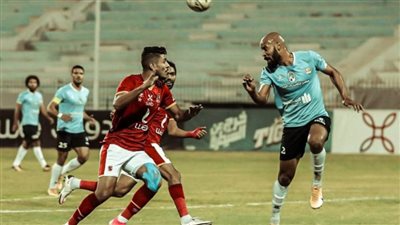 الشوط الأول.. الأهلي يتقدم على المحلة 1-0